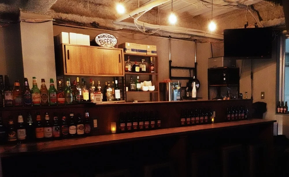 KOBUSHI BEER LOUNGE & BARのバーカウンター